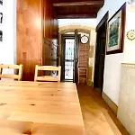 Nyaraló Carini House *